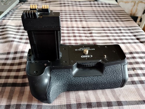 Genuine c550d battery grip - genuine,